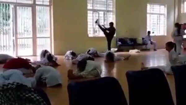 buổi dạy võ của thầy giáo ở Vĩnh Phúc - Sputnik Việt Nam