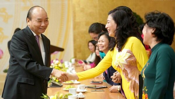 Thủ tướng gặp mặt lãnh đạo và đại biểu Quốc hội nữ. - Sputnik Việt Nam