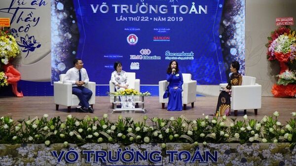 Giao lưu cùng các nhà giáo tiêu biểu nhận Giải thưởng Võ Trường Toản năm 2019 - Sputnik Việt Nam