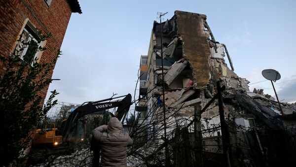 Ngôi nhà đổ nát trong trận động đất ở Albania - Sputnik Việt Nam