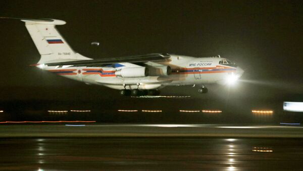 Tại St. Petersburg, máy bay chở thi thể các nạn nhân vụ rơi máy bay Airbus A321 - Sputnik Việt Nam