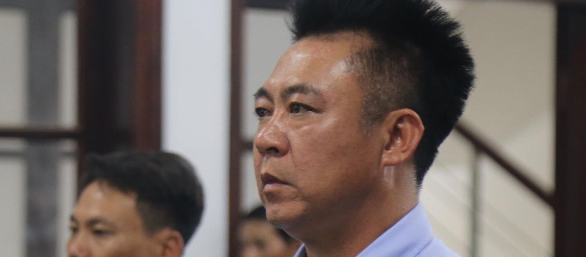 Bị cáo Đinh Tiến Sử tại phiên tòa xét xử vụ án chứa mại dâm tại khách sạn hạng sang Bavico vào tháng 9-2019 - Sputnik Việt Nam, 1920, 02.12.2019