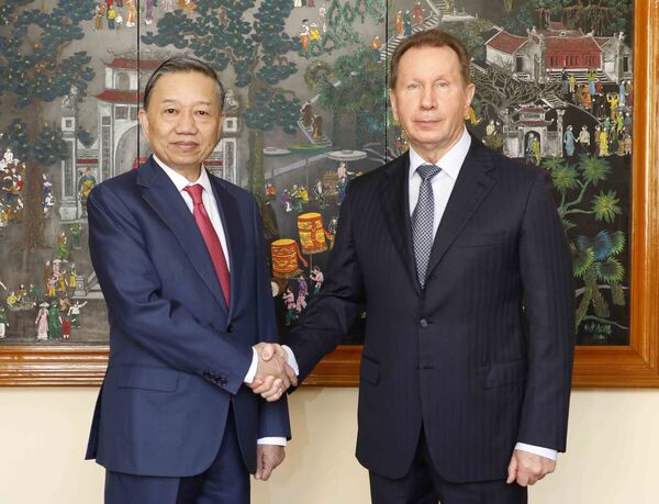 Việt Nam và Liên bang Nga tăng cường hợp tác an ninh - quốc phòng Việt Nam và Liên bang Nga tăng cường hợp tác an ninh - quốc phòng - Sputnik Việt Nam