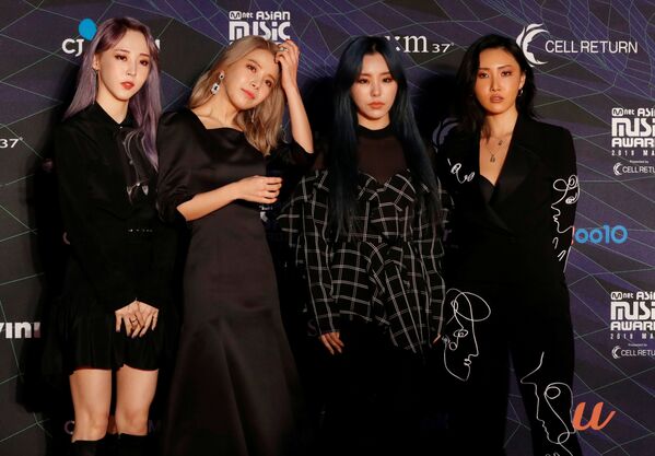 Các thành viên ban nhạc Hàn Quốc MAMAMOO tại lễ trao giải âm nhạc Mnet Asian Music Awards  2019 tại Nhật Bản - Sputnik Việt Nam