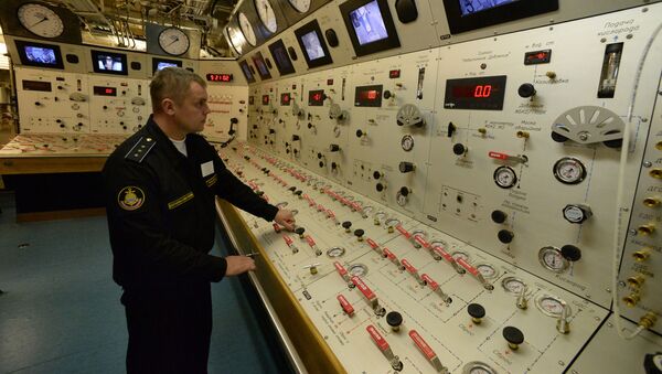 Bảng điều khiển buồng áp suất trên tàu cứu hộ Igor Belousov trong cuộc tập trận của bộ phận hoạt động tìm kiếm và cứu hộ của Hạm đội Thái Bình Dương - Sputnik Việt Nam