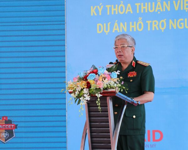Cựu thù thành đối tác: Việt Nam và Mỹ cùng xử lý ô nhiễm dioxin ở sân bay Biên Hòa Cựu thù thành đối tác: Việt Nam và Mỹ cùng xử lý ô nhiễm dioxin ở sân bay Biên Hòa - Sputnik Việt Nam
