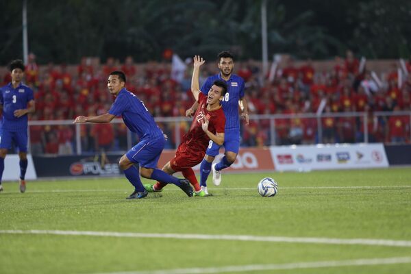 Ma thuật Park Hang-seo: Tiễn Thái Lan về nước, U22 Việt Nam tiến thẳng vào bán kết Ma thuật Park Hang-seo: Tiễn Thái Lan về nước, U22 Việt Nam tiến thẳng vào bán kết - Sputnik Việt Nam