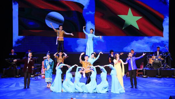 Một tiết mục tại Lễ khai mạc Tuần Văn hóa Việt Nam tại Lào 2019 - Sputnik Việt Nam