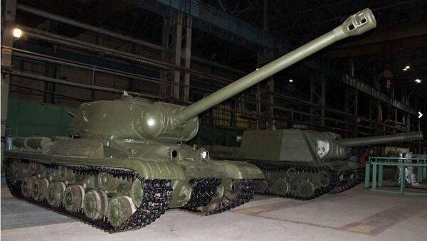 Xe tăng Xô-viết hạng nặng IS-2 («Iosif Stalin»). - Sputnik Việt Nam