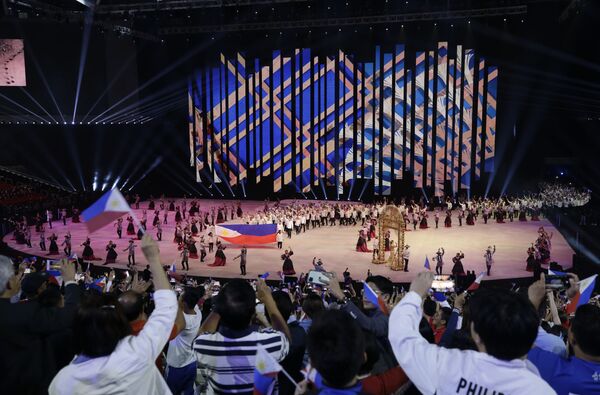Người hâm mộ trong lễ khai mạc Đại hội thể thao Đông Nam Á lần thứ 30 tại Đấu trường Philippines - Sputnik Việt Nam