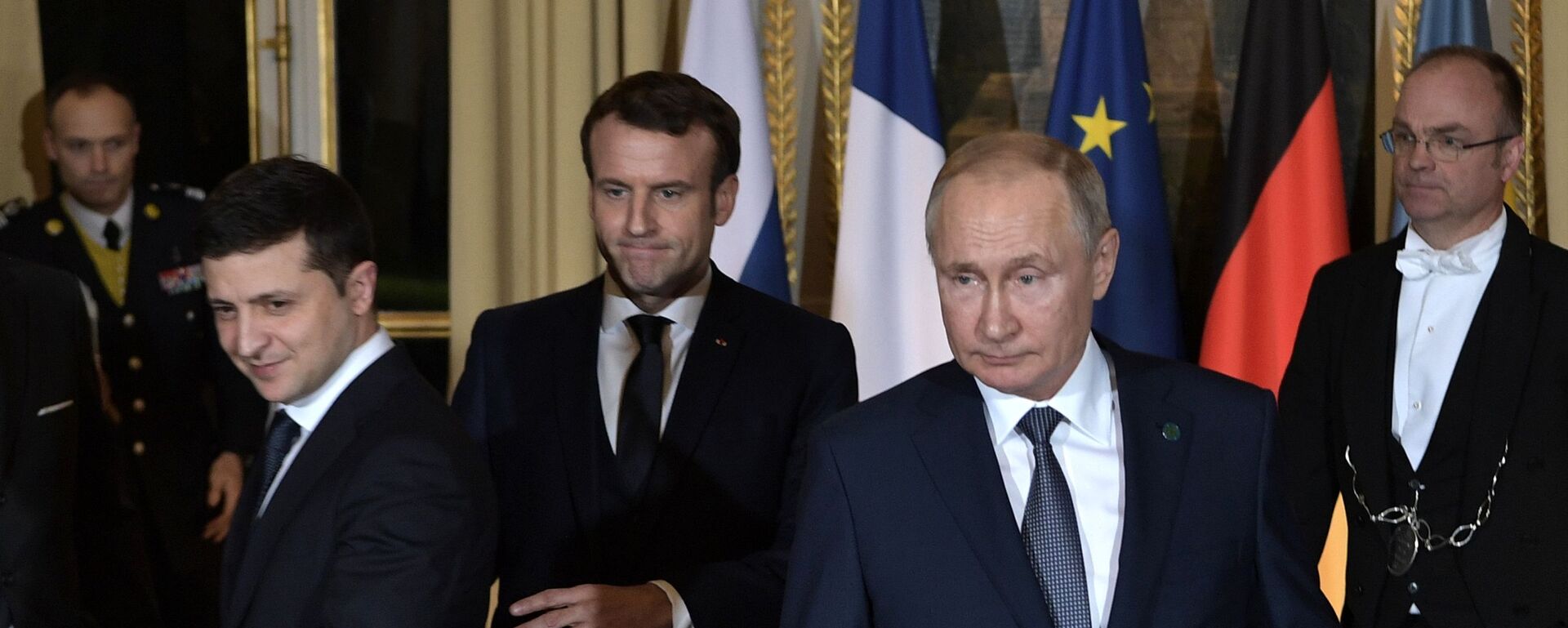  Vladimir Putin, Vladimir Zelensky và Tổng thống Pháp Emmanuel Macron ( cuộc gặp gỡ theo  “định dạng Normandy” (09.12.2019).  - Sputnik Việt Nam, 1920, 05.06.2022