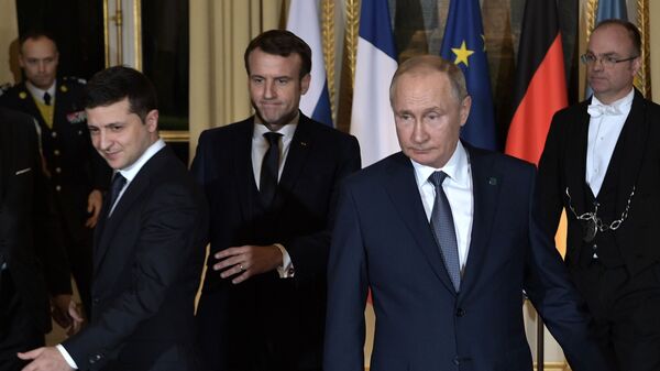  Vladimir Putin, Vladimir Zelensky và Tổng thống Pháp Emmanuel Macron ( cuộc gặp gỡ theo  “định dạng Normandy” (09.12.2019).  - Sputnik Việt Nam