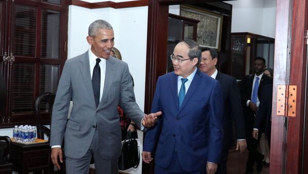 Bí thư Thành ủy Thành phố Hồ Chí Minh Nguyễn Thiện Nhân đón cựu Tổng thống Hoa Kỳ Barack Obama - Sputnik Việt Nam