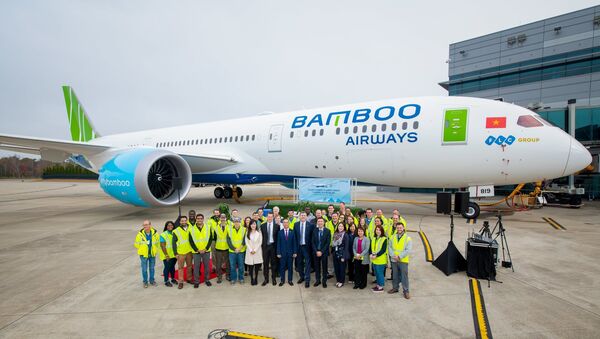 Bamboo Airways chính thức nhận máy bay Boeing 787-9 Dreamliner đầu tiên từ Tập đoàn máy bay Boeing tại Trung tâm bàn giao của Hãng ở South Carolina, Mỹ - Sputnik Việt Nam