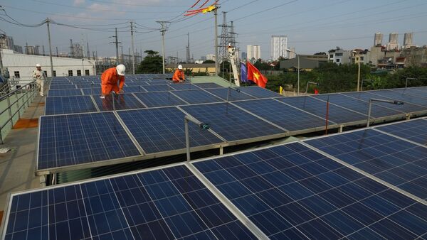 Hệ thống điện mặt trời lắp đặt trên mái nhà xưởng Công ty Lưới điện cao thế Hà Nội - Sputnik Việt Nam