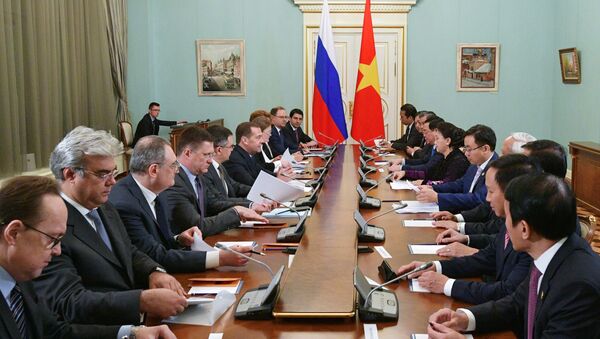 Thủ tướng Nga D. Medvedev gặp, Chủ tịch Quốc hội Việt Nam Nguyễn Thị Kim Ngân  - Sputnik Việt Nam