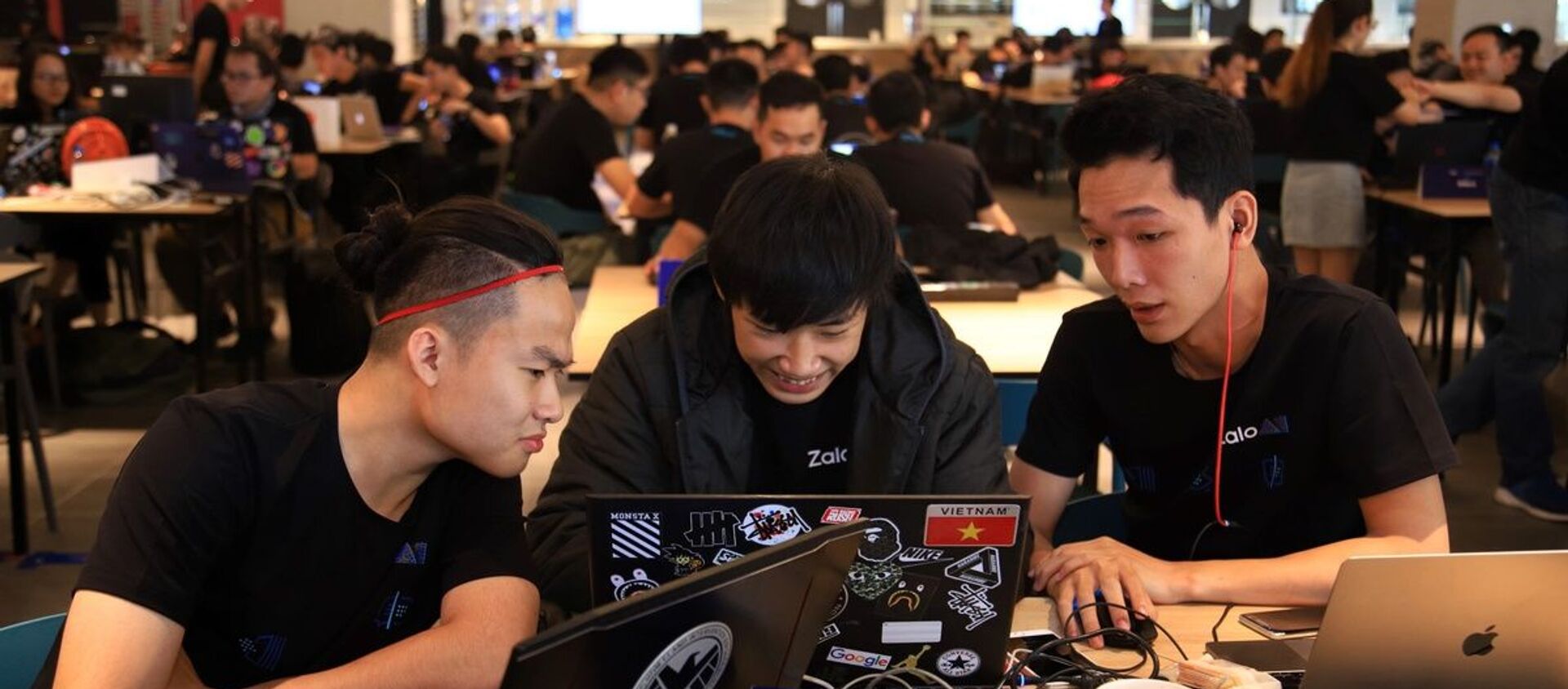 Hơn 160 kỹ sư đã tham gia Zalo Hackathon để giải quyết bài toán nhận diện hình ảnh. - Sputnik Việt Nam, 1920, 19.12.2019