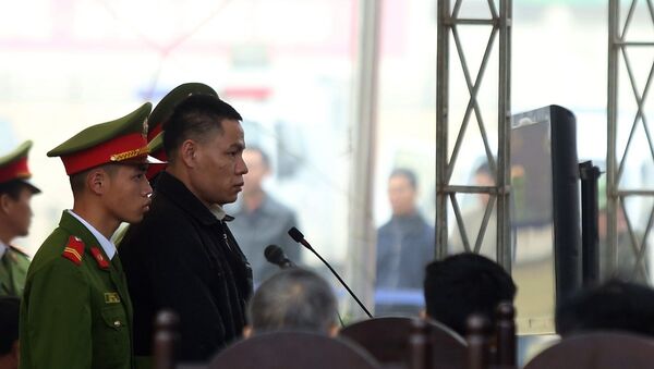 Bị cáo Vì Văn Toán trả lời trước tòa. - Sputnik Việt Nam