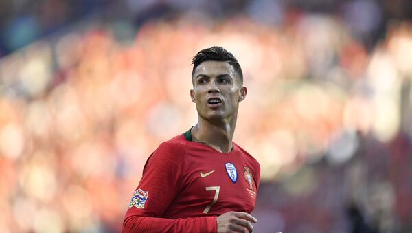 Сầu thủ bóng đá người Bồ Đào Nha Cristiano Ronaldo - Sputnik Việt Nam