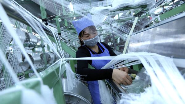 Dây chuyền sản xuất vải dệt kim tại Công ty TNHH Best Pacific Việt Nam, vốn đầu tư của Hồng Kong (Trung Quốc) tại khu công nghiệp VSIP (Hải Dương), có tổng vốn đầu tư 2.335 tỷ đồng và đang được đầu tư thêm 1.200 tỷ đồng để mở rộng sản xuất - Sputnik Việt Nam