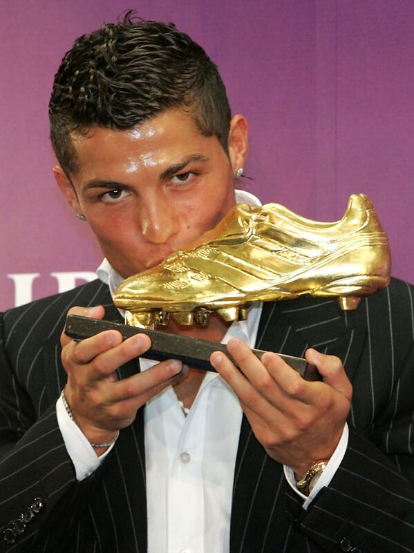 Cristiano Ronaldo tại lễ trao giải «Chiếc giày Vàng» năm 2008 ở Funchal - Sputnik Việt Nam