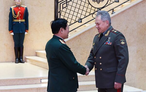 Bộ trưởng Bộ Quốc phòng Nga, ông Sergei Shoigu trong cuộc đàm phán tại Moskva đã thảo luận về hợp tác quân sự với Bộ trưởng Bộ Quốc phòng Việt Nam, Đại tướng Ngô Xuân Lịch. - Sputnik Việt Nam