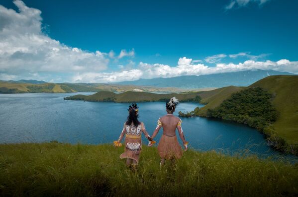 Bức ảnh Vinh danh tình yêu của nhiếp ảnh gia Indonesia, được giới thiệu tại cuộc thi The World's Best Photos of #Love2020 - Sputnik Việt Nam