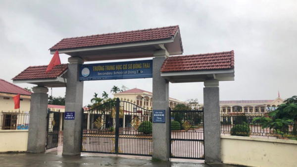 Hiệu phó Trường THCS Đồng Thái (huyện An Dương, Hải Phòng) bị tố sử dụng hình phạt học sinh kiểu ngược đãi và phản giáo dục. - Sputnik Việt Nam