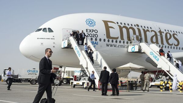 Máy bay chở khách Airbus A380-800 ở Dubai Airshow-2015 - Sputnik Việt Nam