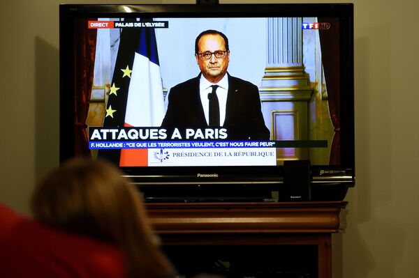 Hiệu triệu của Tổng thống Francois Hollande gửi nhân dân Pháp sau loạt vụ tấn công khủng bố tại Paris - Sputnik Việt Nam