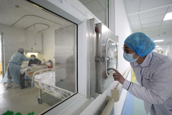 Khu truyền nhiễm trong bệnh viện ở Vũ Hán - Sputnik Việt Nam