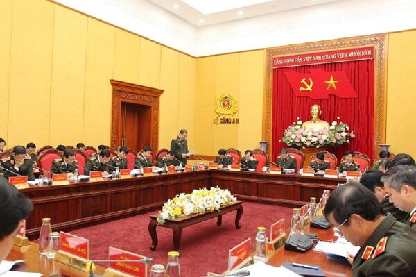 Bộ trưởng Tô Lâm: Bộ Công an đưa công an chính quy về 100% địa bàn xã Bộ trưởng Tô Lâm: Bộ Công an đưa công an chính quy về 100% địa bàn xã - Sputnik Việt Nam