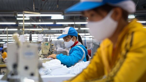 Nhiều doanh nghiệp Việt gặp khó khăn về nguyên, phụ liệu sản xuất.  - Sputnik Việt Nam