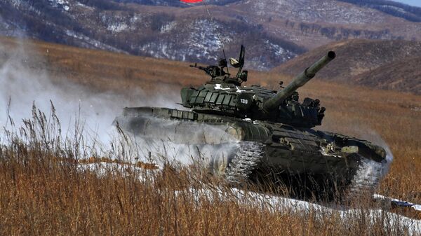Xe tăng T-72 tham gia thi đấu “Tank Biathlon” trong khuôn khổ cuộc thi ARMY-2020 - Sputnik Việt Nam