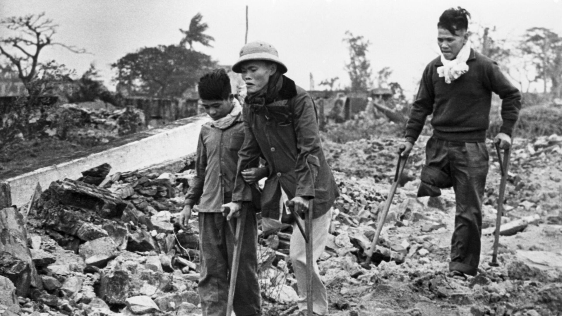 Chiến tranh ở Việt Nam (1964-1975). Các cư dân Việt Nam bị thiệt hại vì những trận ném bom của máy bay Mỹ - Sputnik Việt Nam, 1920, 12.05.2021