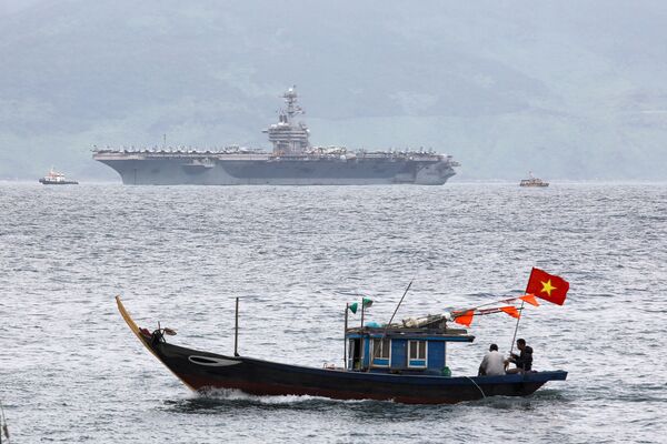 Tàu sân bay USS Theodore Roosevelt của Mỹ đã cập cảng Đà Nẵng Tàu sân bay USS Theodore Roosevelt của Mỹ đã cập cảng Đà Nẵng - Sputnik Việt Nam