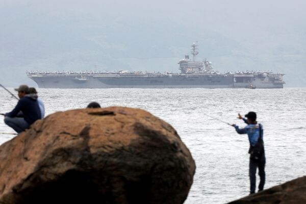 Tàu sân bay USS Theodore Roosevelt của Mỹ đã cập cảng Đà Nẵng Tàu sân bay USS Theodore Roosevelt của Mỹ đã cập cảng Đà Nẵng - Sputnik Việt Nam