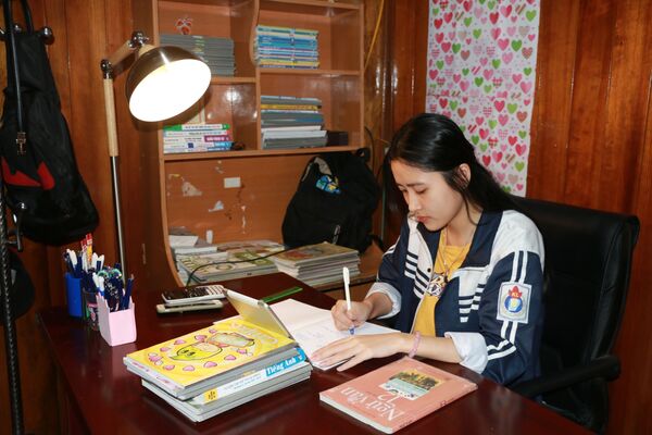 Việt Nam: Các ca nhiễm Covid-19 không ngừng tăng Việt Nam: Các ca nhiễm Covid-19 không ngừng tăng - Sputnik Việt Nam