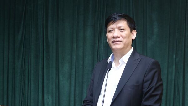 Thứ trưởng Bộ Y tế Nguyễn Thanh Long phát biểu - Sputnik Việt Nam