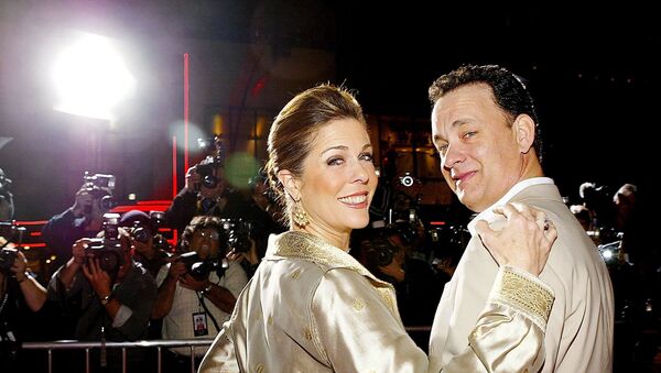 Nam diễn viên người Mỹ Tom Hanks và vợ Rita Wilson - Sputnik Việt Nam