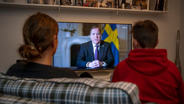 Thủ tướng Thụy Điển Stefan Leuven phát biểu thông điệp gủi đến  dân chúng, liên quan đến đại dịch coronavirus COVID-19 toàn cầu. - Sputnik Việt Nam