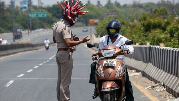 Cảnh sát Ấn Độ đội mũ hình coronavirus - Sputnik Việt Nam