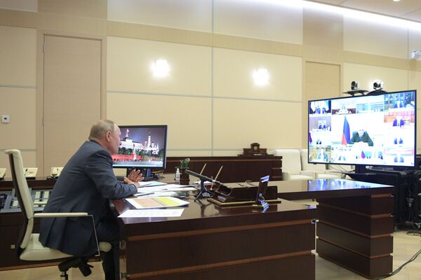 Tổng thống Putin tổ chức cuộc họp trực tuyến với các thành viên chính phủ Nga - Sputnik Việt Nam