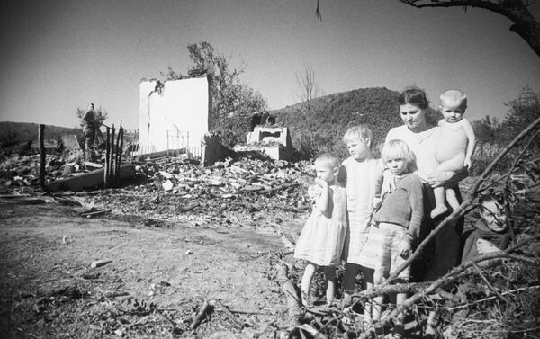 Novorossiysk sau vụ đánh bom. Gia đình bị mất nhà cửa - Sputnik Việt Nam