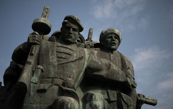 Tượng đài Những người lính đổ bộ - một phần của khu tưởng niệm Vùng đất nhỏ ở Novorossiysk nói về các anh hùng trong Chiến tranh Vệ quốc vĩ đại 1941-1945  - Sputnik Việt Nam