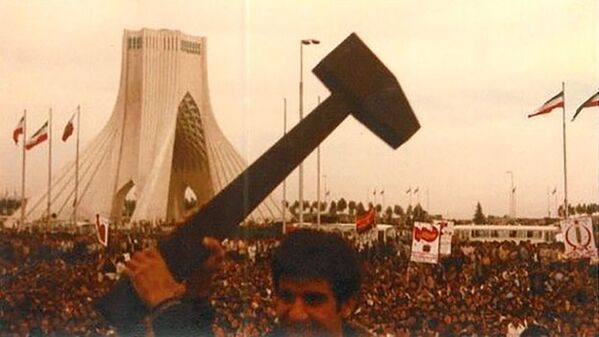 Lễ kỷ niệm ngày 1 tháng 5 tại Tehran, 1979 - Sputnik Việt Nam