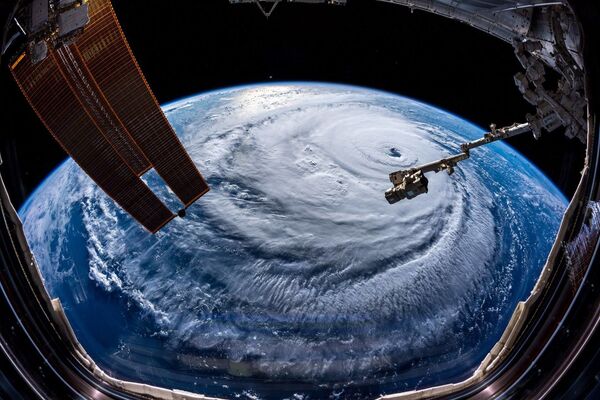 Cơn bão Florence, do phi hành gia Đức Alexander Gerst chụp từ Trạm vũ trụ quốc tế (ISS) - Sputnik Việt Nam