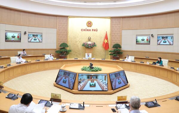 Thủ tướng Việt Nam yêu cầu giảm giá điện, nước, lương thực, thịt lợn Thủ tướng Việt Nam yêu cầu giảm giá điện, nước, lương thực, thịt lợn - Sputnik Việt Nam