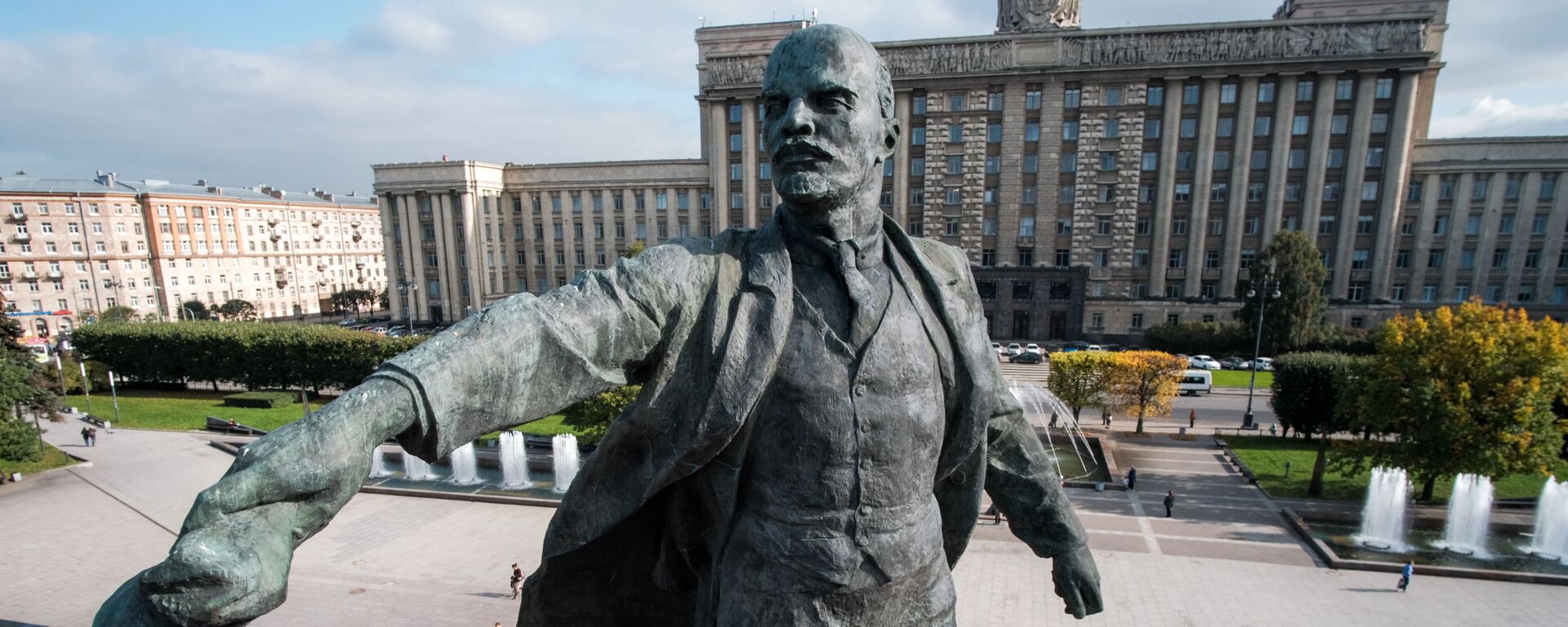 Đài tưởng niệm V.I. Lenin trên Quảng trường Matxcơva ở Saint-Peterburg - Sputnik Việt Nam, 1920, 22.02.2022