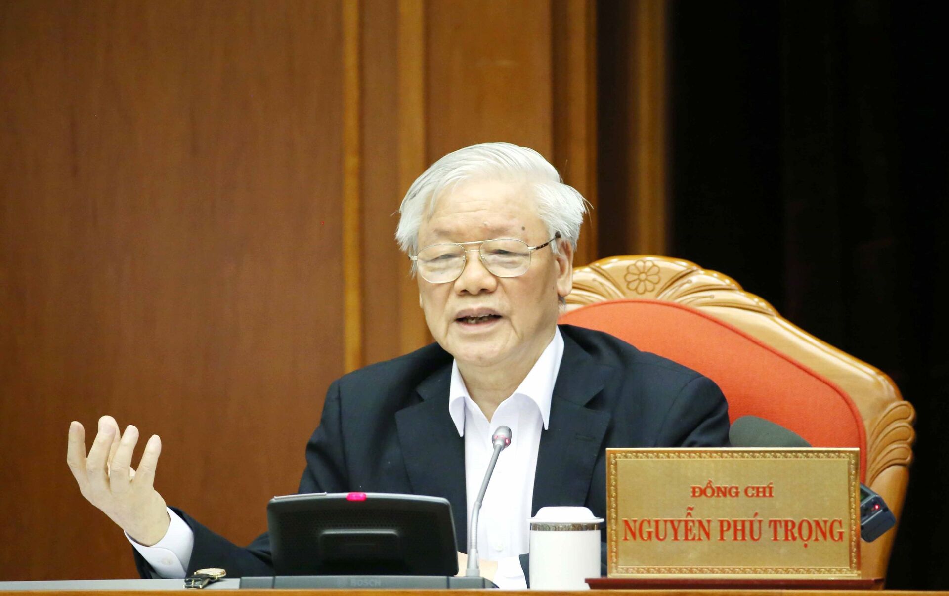 Нгуен фу Чонг. Генерального секретаря Нгуен фу Чонга в борьбе с коррупцией в Вьетнам. Bao 13